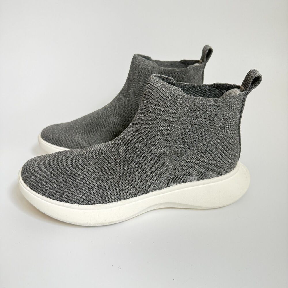Vivaia Round Toe Slip On Sneaker Boots Urban Boots Gray Comfort Size 40 US 9